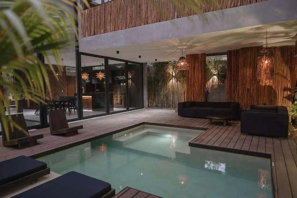 Villa Niburu A House Vacation That Everyone Will Remember contacts